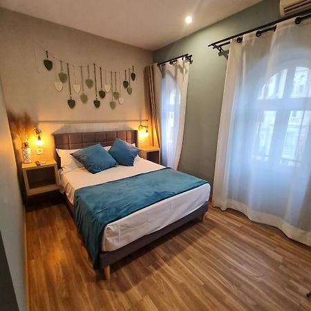 Luxury Green Hostal Madrid Gran Via Buitenkant foto