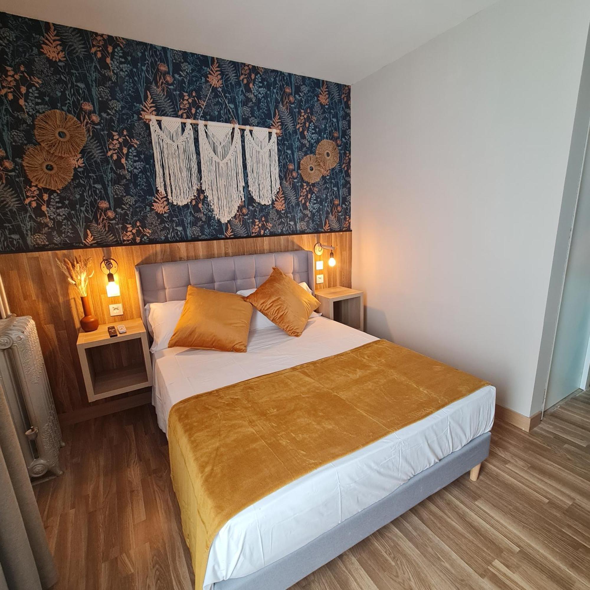 Luxury Green Hostal Madrid Gran Via Buitenkant foto