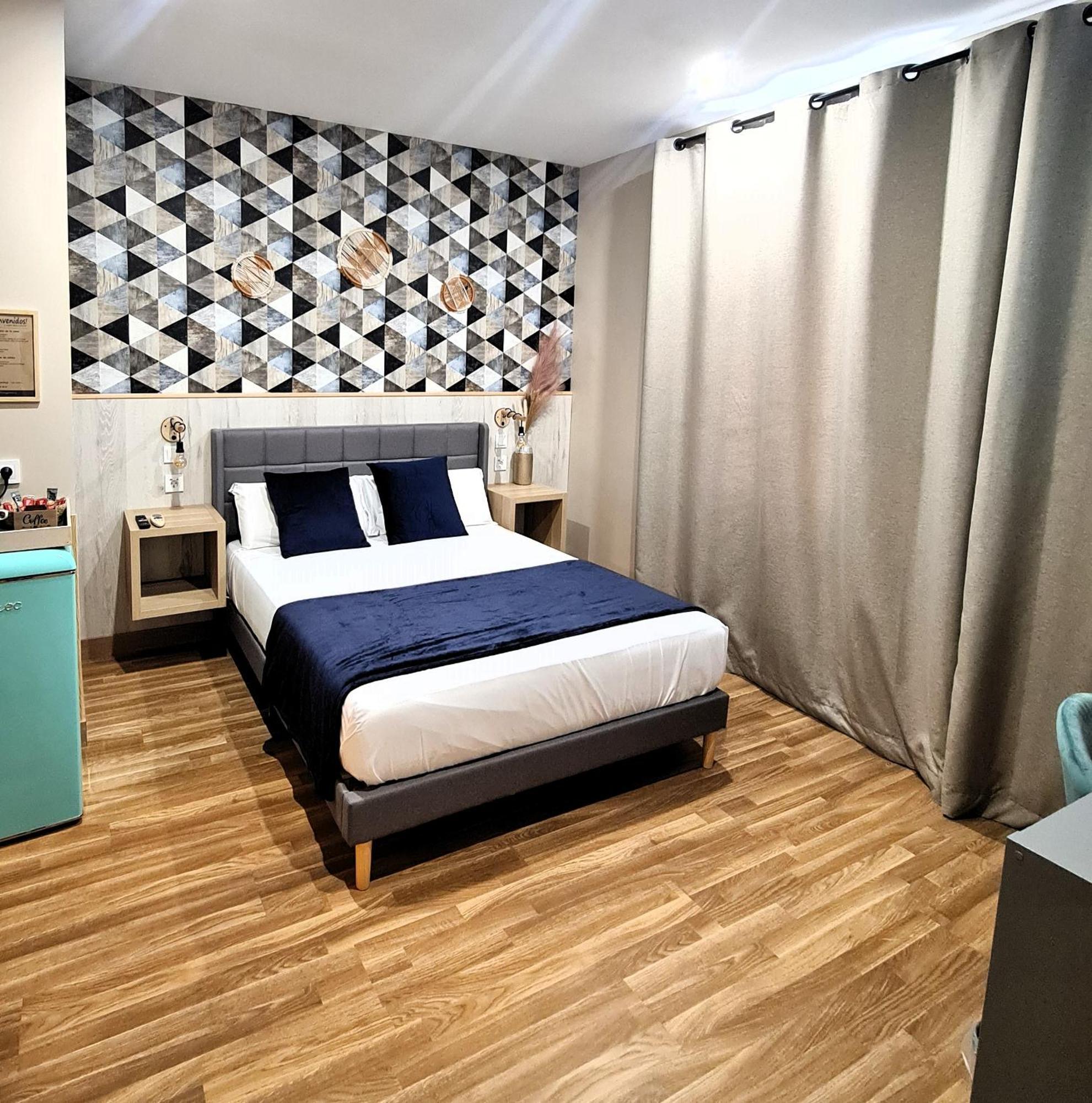 Luxury Green Hostal Madrid Gran Via Buitenkant foto