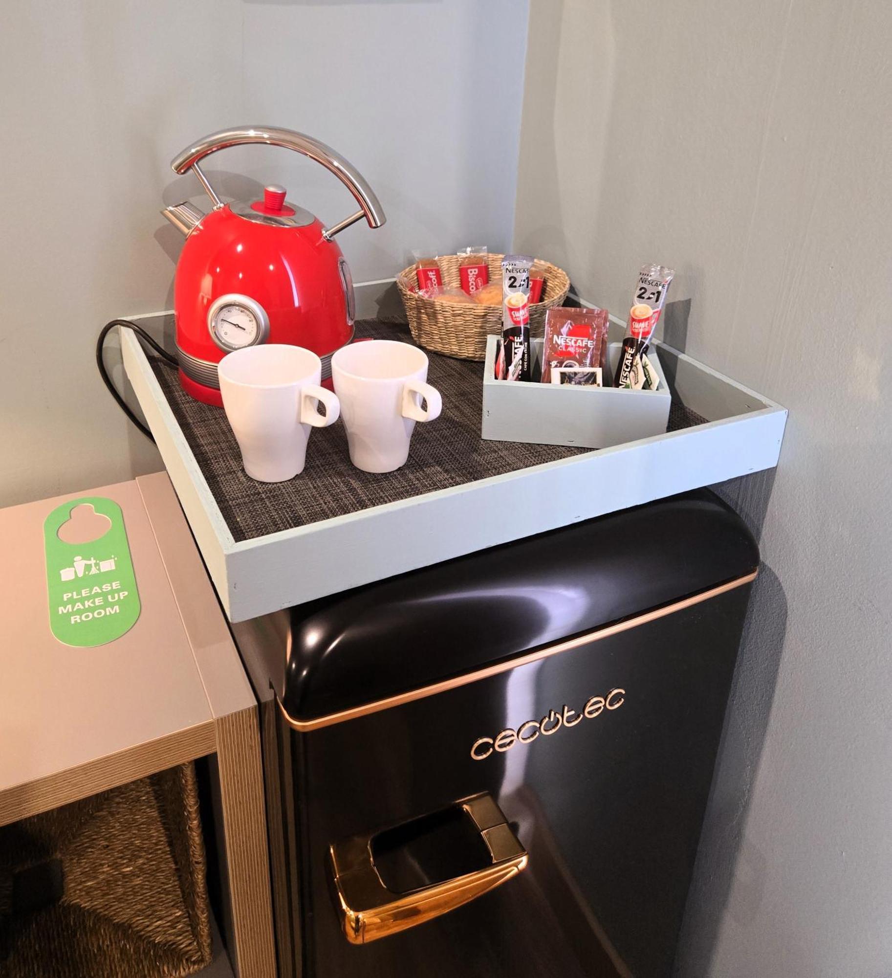 Luxury Green Hostal Madrid Gran Via Buitenkant foto